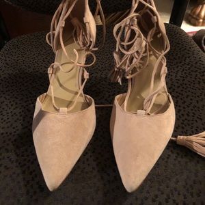 Like new Marc Fisher blush high heels 6 1/2 M